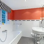 Gabi S Hues * Keitum
