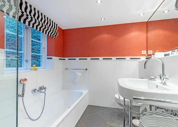 Gabi S Hues * Kejtum